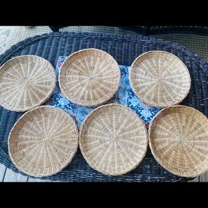 Wicker plates
